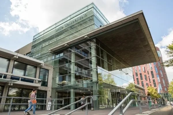 Das moderne Universitätsgebäude der Vrije Universiteit Amsterdam