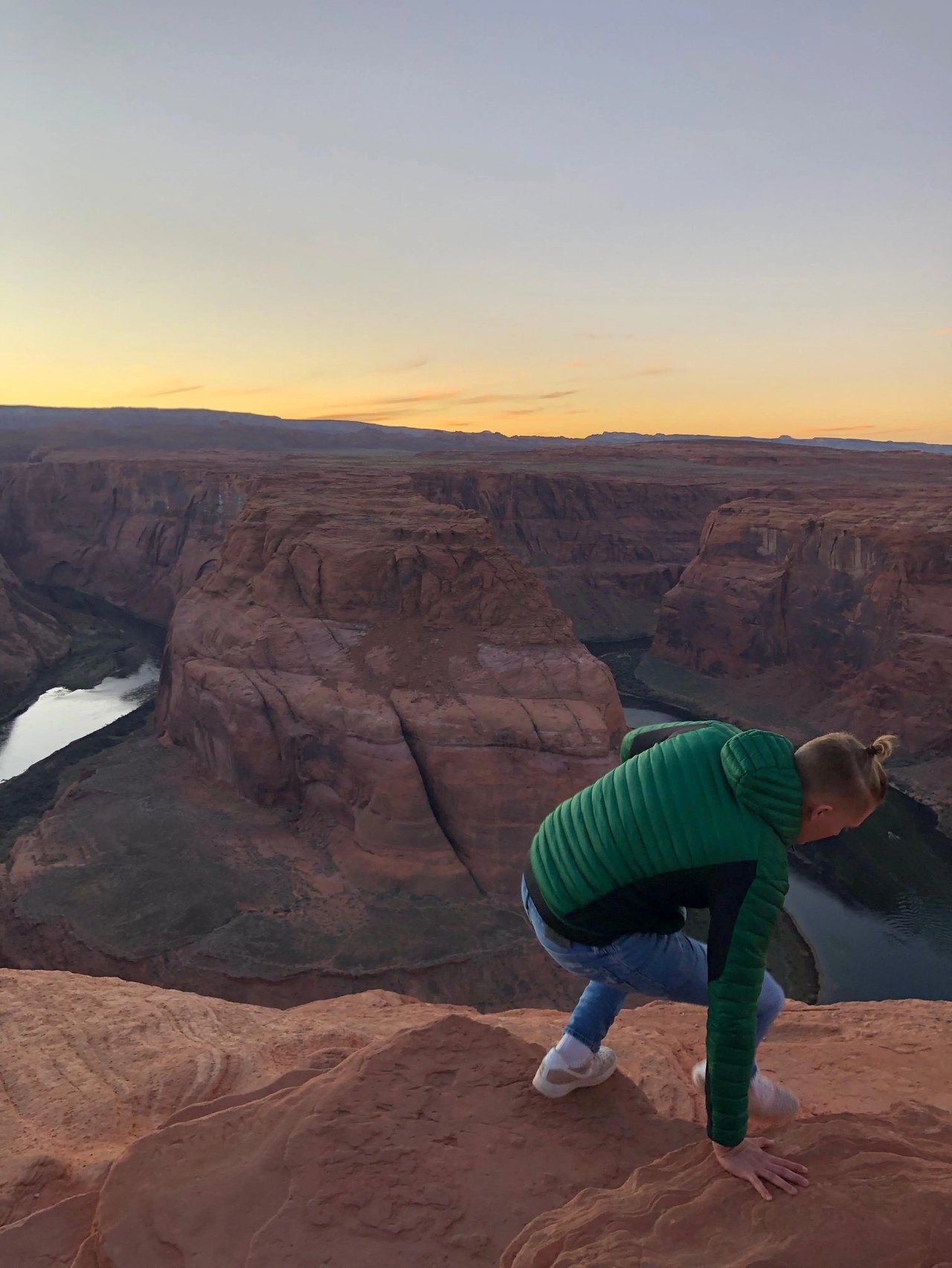 Felsformation am Horseshoe Bend in Arizona bei Sonnenuntergang.